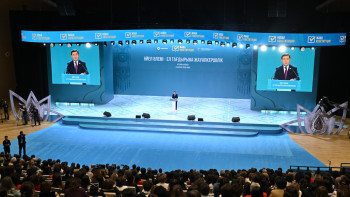 Фотография к новости: В Астане прошла встреча женщин-лидеров в поддержку Конституции