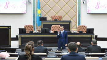 Фотография к новости: В Сенате отметили вклад женщин в развитие Казахстана