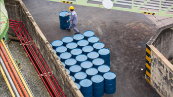 Фотография к новости: Нефть пробила двухлетний рекорд и приблизилась к отметке 90 долларов