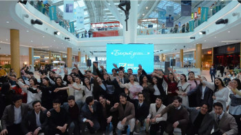 Фотография к новости: Музыкальный флешмоб «Бақыт деген» прошел в торговом центре в Астане