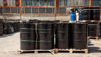 Фотография к новости: Стоимость нефти марки Brent снова опустилась ниже 100 долларов за баррель