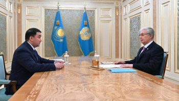 Фотография к новости: Токаев заслушал отчет акима Туркестанской области о росте экономики и инвестициях