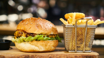 Фотография к новости: Скандал в Burger King Алматы получил продолжение