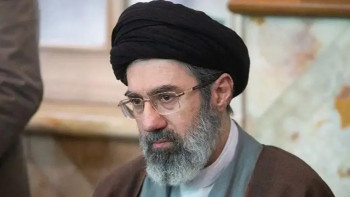 Фотография к новости: Новый верховный лидер Ирана Моджтаба Хаменеи получил травмы во время ударов США и Израиля - СМИ