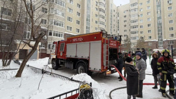 Фотография к новости: Пожар в Астане: спасатели эвакуировали 11 человек
