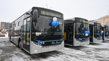 Фотография к новости: 32 современных автобуса пополнили автопарк Семея