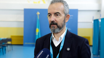 Фотография к новости: Государственный комиссар по выборам Албании отметил честность голосования и историческое значение референдума в Казахстане