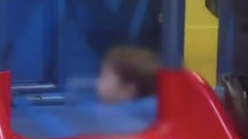 Фотография к новости: Голова ребенка оказала в игровом «капкане» в Астане