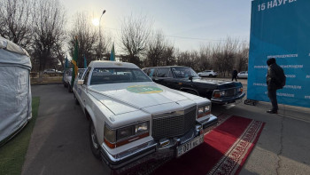 Фотография к новости: В Конаеве прошел автопробег ретроавтомобилей в честь референдума