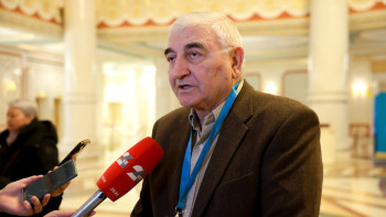 Фотография к новости: Председатель ЦИК Азербайджана посетил 50 избирательных участков в Казахстане