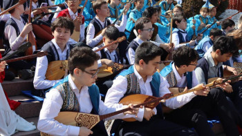 Фотография к новости: 11 тысяч домбристов установят рекорд Казахстана в честь Наурыза