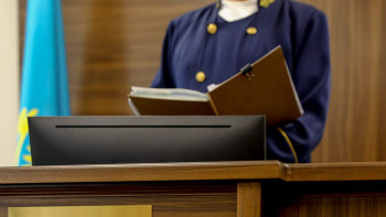 Фотография к новости: 216 часов сверх нормы: в Жетісу раскрыли переработки врачей