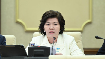 Фотография к новости: Новые учебники и обновленные программы: что изменится в школах Казахстана