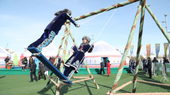 Фотография к новости: Казахстан обошёл Францию и Сингапур в мировом рейтинге счастья