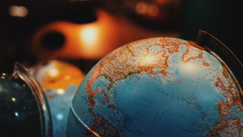 Фотография к новости: «Мир становится взрослым»: Ашимбаев объяснил новую геополитику и роль Трампа