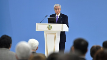 Фотография к новости: Глава государства поздравил казахстанцев с праздником Ораза айт