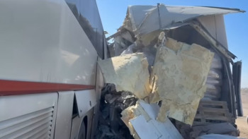 Фотография к новости: Рейсовый автобус врезался в грузовик на трассе «Астана – Алматы»