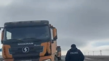 Фотография к новости: Иностранные нелегалы колесили на большегрузах в Актюбинской области