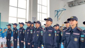 Фотография к новости: Школьники осваивают профессию спасателя в Казахстане