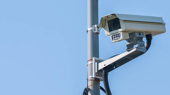 Фотография к новости: Двое парней «отомстили» видеокамерам за дорожные штрафы