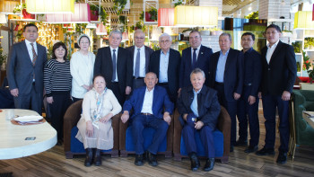 Фотография к новости: Казахстанские писатели и поэты вошли в Попечительский совет проекта «Читающая нация»