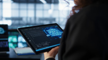 Фотография к новости: ИИ-суверенитет: почему данные граждан должны храниться внутри страны