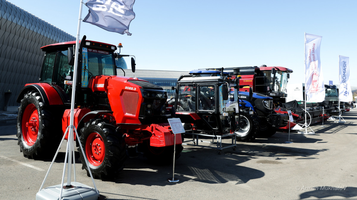  Арман Мухатов.