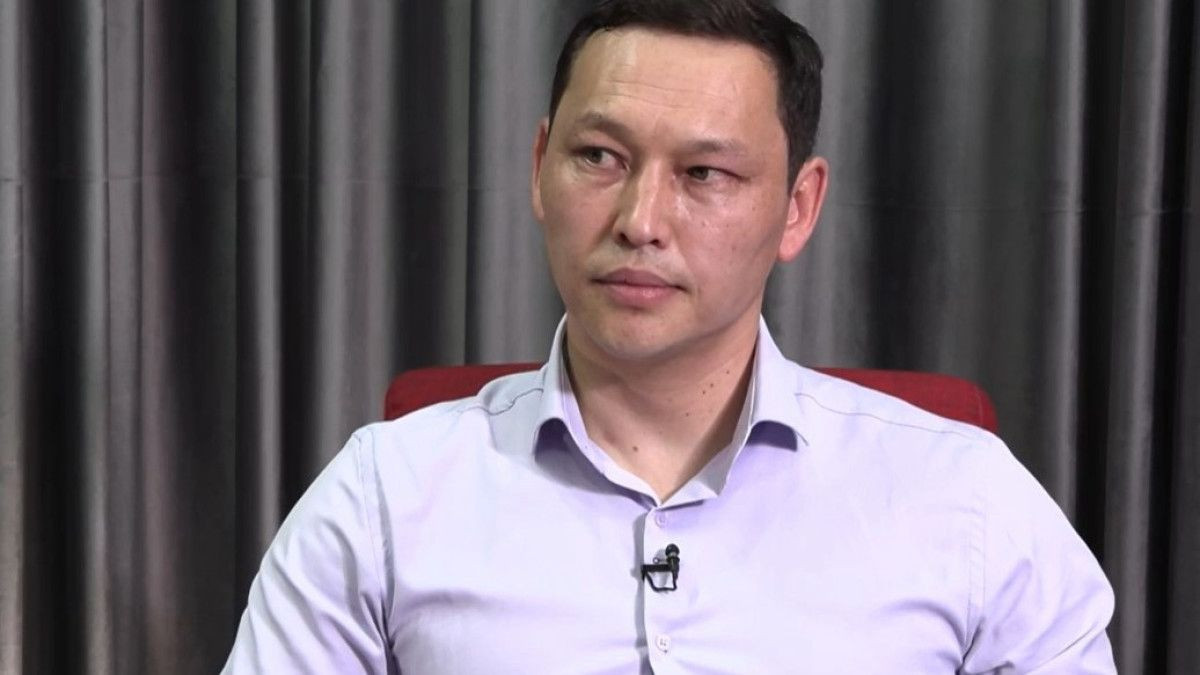  кадр видео YouTube/журнал Exclusive