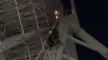 Фотография к новости: Колесо обозрения загорелось в Астане