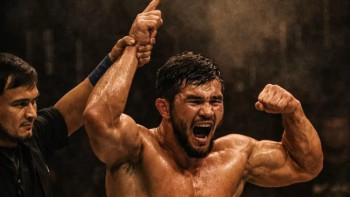 Фотография к новости: Исторический момент: боец из Казахстана попал в UFC