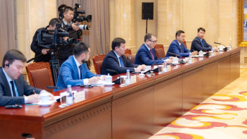 Фотография к новости: Товарооборот между Казахстаном и СУАР составил порядка 18,9 млрд долларов в 2025 году