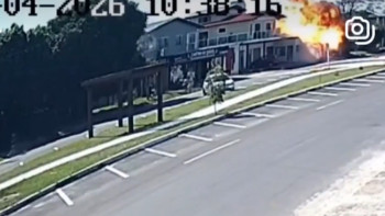 Фотография к новости: Легкомоторный самолет врезался в дом на юге Бразилии: трое погибли