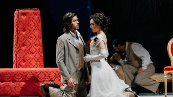 Фотография к новости: Звездный состав исполнителей представил «Травиату»  в «Астана Опера»