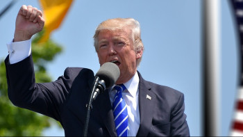 Фотография к новости: Трамп пригрозил уничтожить электростанции Ирана из-за закрытия Ормуза