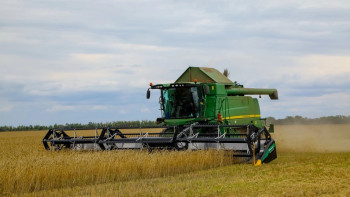 Фотография к новости: В Казахстане введут «паспорта» для сельхозтехники: что это даст