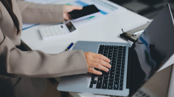 Фотография к новости: До 1 млн казахстанцев могут потерять часть работы из-за ИИ: Минтруда назвало профессии под угрозой