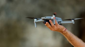 Фотография к новости: Более 100 дронов выйдут на борьбу с саранчой в 2026 году