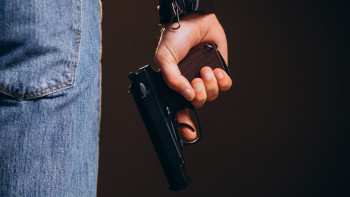 Фотография к новости: МВД заплатит алматинцам за оружие - старт акции