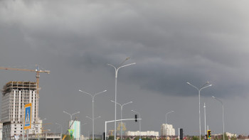 Фотография к новости: Штормовое предупреждение объявлено в ряде регионов Казахстана