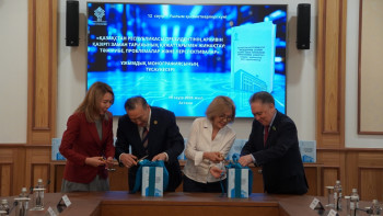 Фотография к новости: В Казахстане презентовали монографию о комплектовании архивов документами современной истории