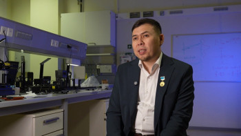 Фотография к новости: Как рождаются звезды: казахстанский астрофизик объяснил тайны Вселенной