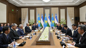 Фотография к новости: Токаев поддержал инициативу Президента Узбекистана «Чистый воздух»