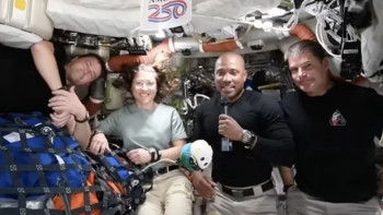 Фотография к новости: Экипаж «Артемиды-2» готовится к возвращению на Землю после облета Луны