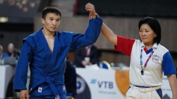 Фотография к новости: Арнур Куатай стал победителем этапа Кубка мира по боевому самбо в Ереване