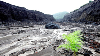Фотография к новости: Движение по мосту к селу Тассай восстановили после паводка 2024 года