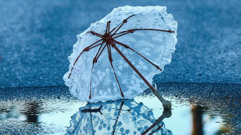 Фотография к новости: Штормовое предупреждение объявили почти по всему Казахстану на 13 апреля