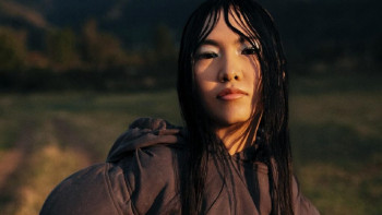 Фотография к новости: Казахстанская певица Yenlik случайно засняла Максима Галкина на видео в Нью-Йорке