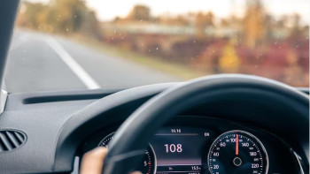 Фотография к новости: Водитель Porsche получил 15 суток за превышение скорости в Астане