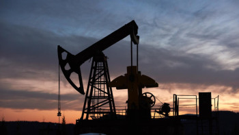 Фотография к новости: "Голубые фишки" растут, нефть дешевеет: как рынки отреагировали на открытие Ормузского пролива