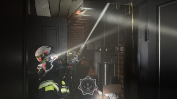 Фотография к новости: В Шымкенте спасатели ликвидировали пожар в кафе и предотвратили угрозу взрыва